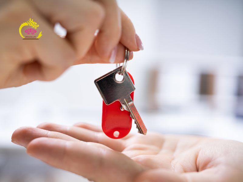 Trao chìa khóa - trao quyền hưởng dụng